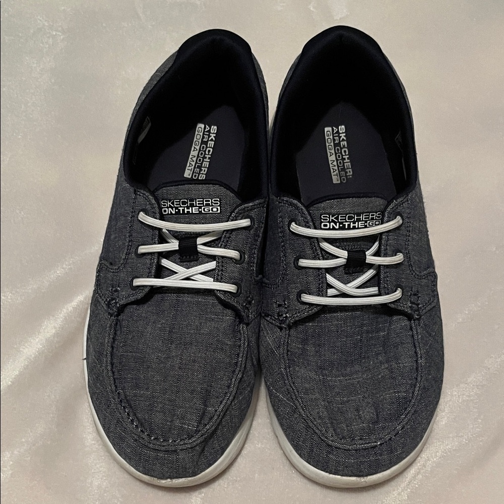 Skechers